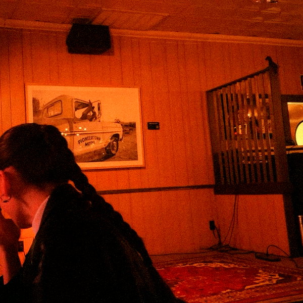 emiliawesolowski emiliawesolowski archive image