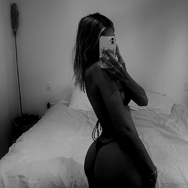 emilyymcwilliam instagram image archive image