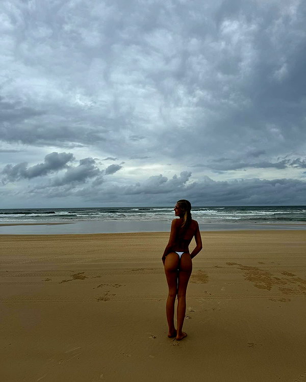 emilyymcwilliam instagram image archive image