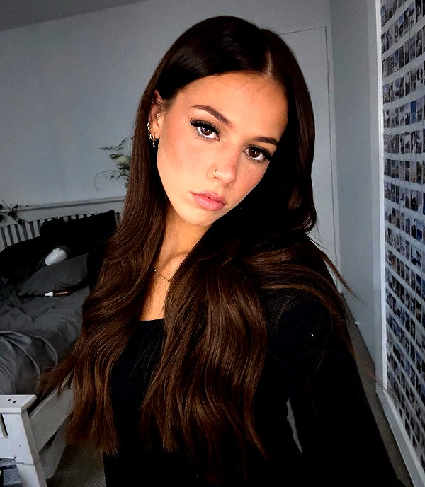 emilyymcwilliam instagram image archive image