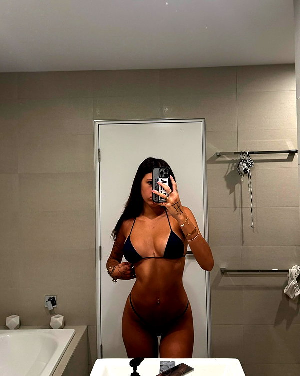 emilyymcwilliam instagram image archive image