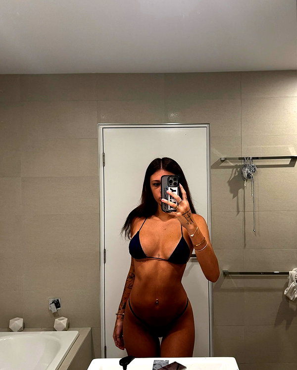 emilyymcwilliam instagram image archive image