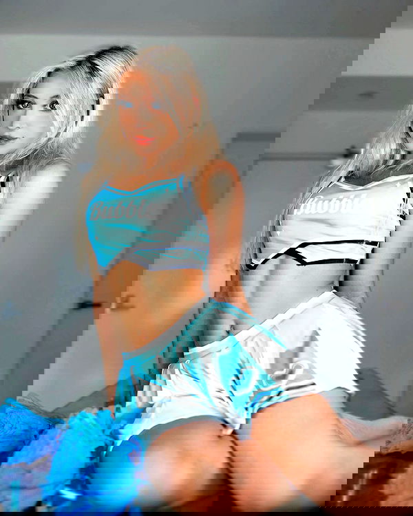 emxllouise2 image ~ Altpins