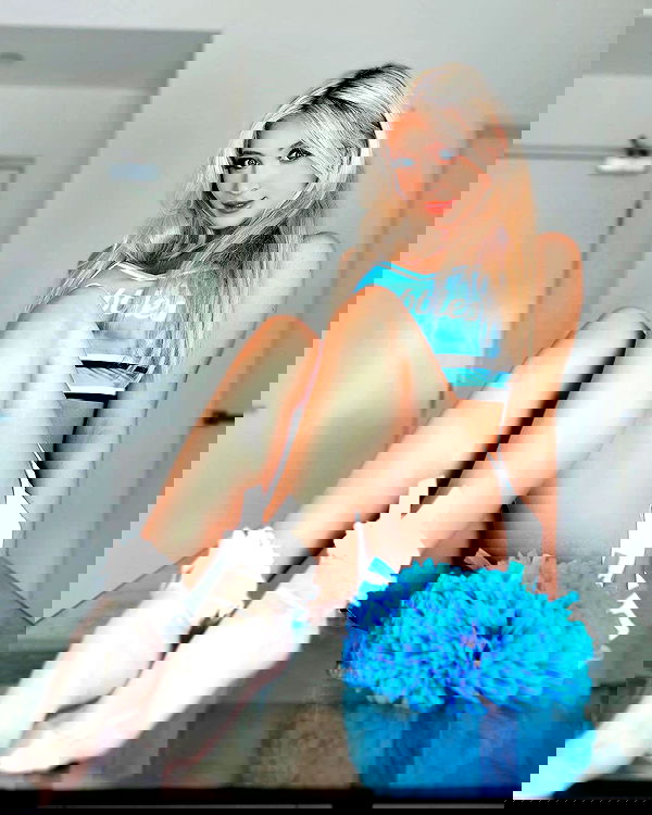 emxllouise2 image ~ Altpins