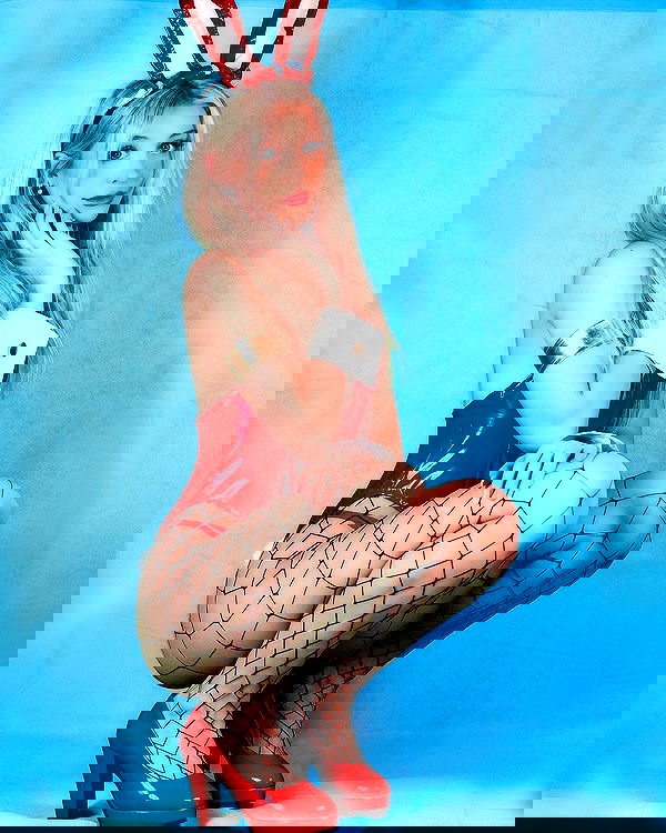 emxllouise2 image ~ Altpins