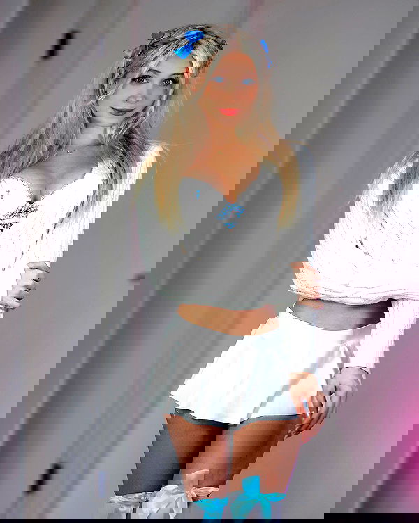 emxllouise2 image ~ Altpins