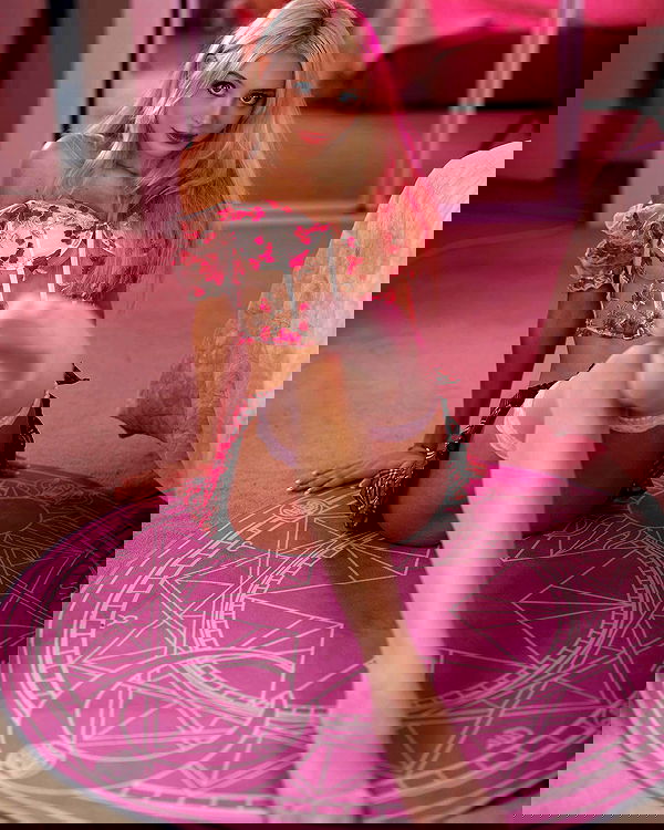 emxllouise2 image ~ Altpins