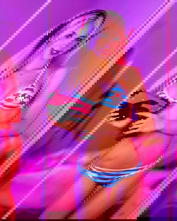 emxllouise2 image ~ Altpins