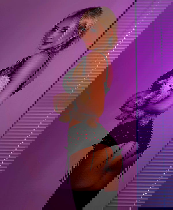 emxllouise2 image ~ Altpins