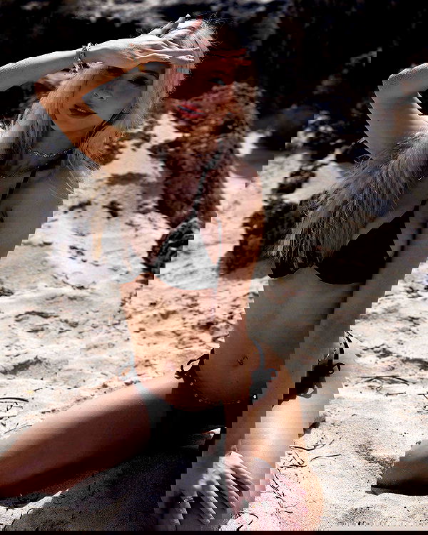 emxllouise2 image ~ Altpins