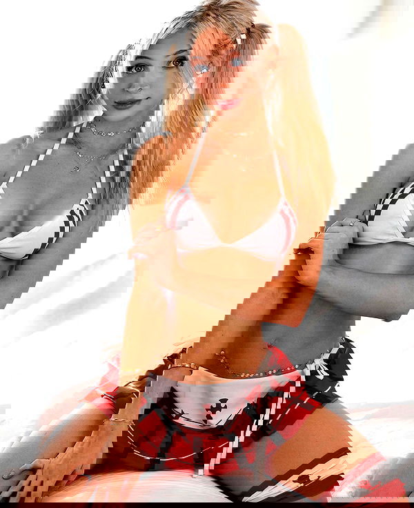 emxllouise2 image ~ Altpins