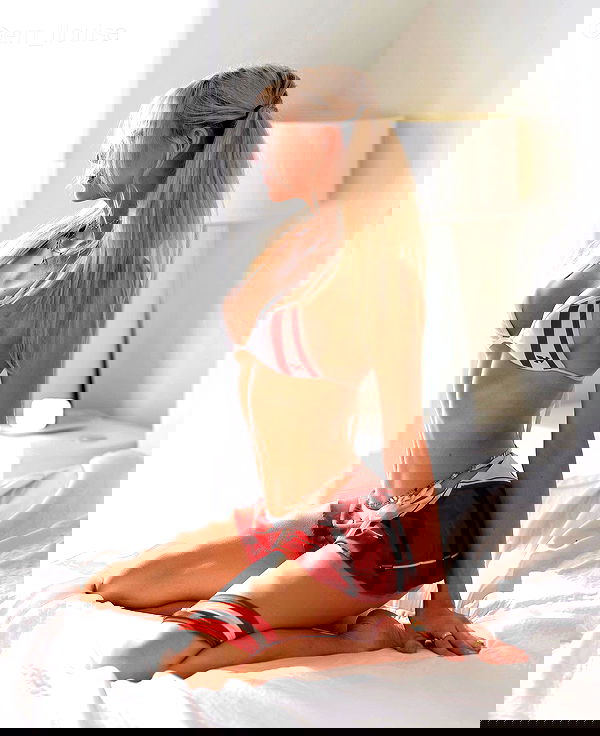 emxllouise2 image ~ Altpins