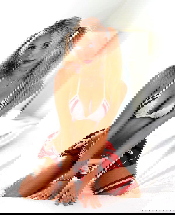 emxllouise2 image ~ Altpins