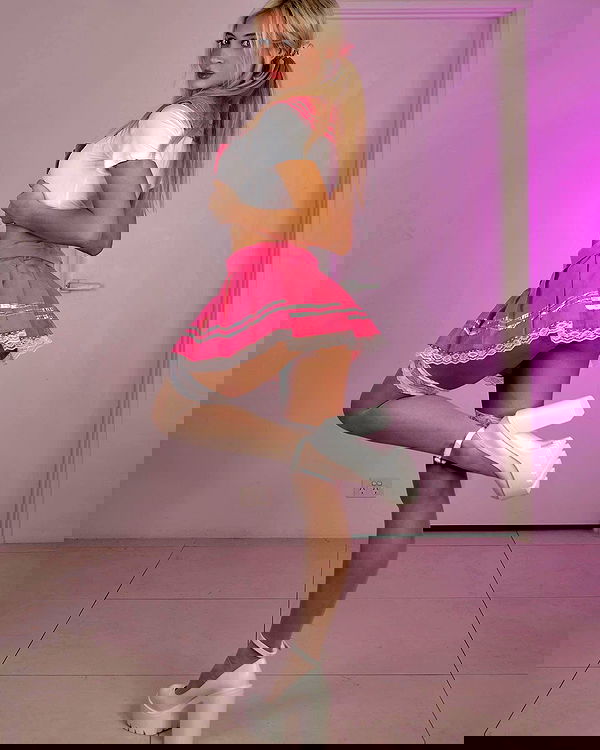 emxllouise2 image ~ Altpins