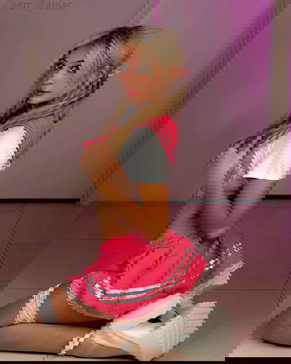 emxllouise2 image ~ Altpins