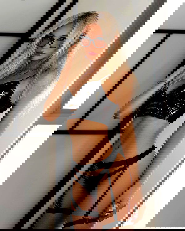 emxllouise2 image ~ Altpins