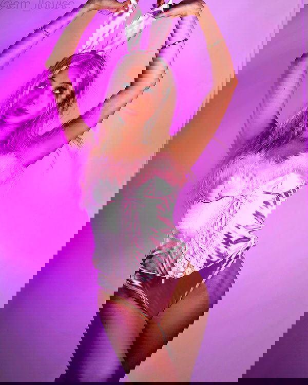 emxllouise2 image ~ Altpins