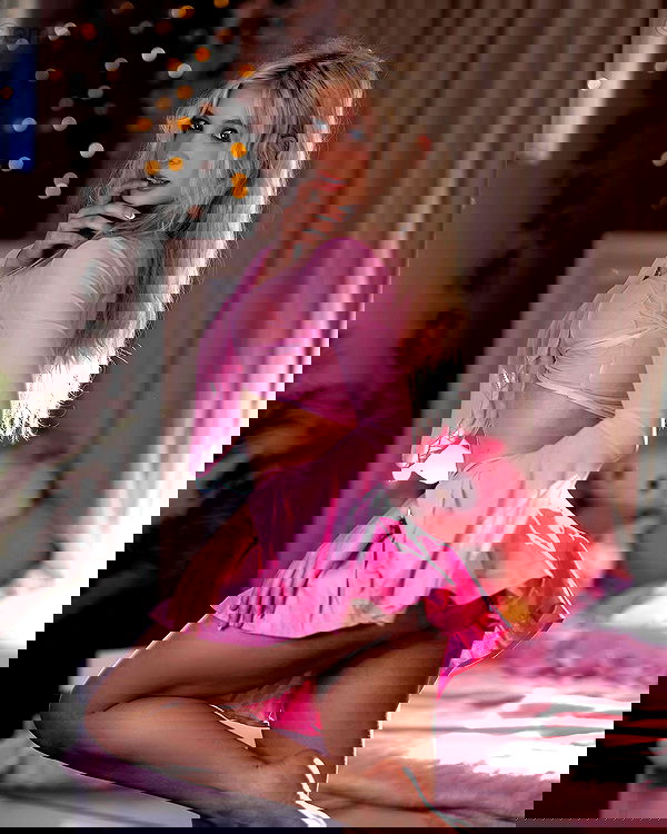 emxllouise2 image ~ Altpins