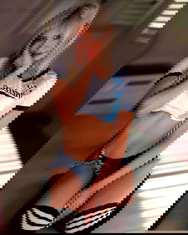 emxllouise2 image ~ Altpins