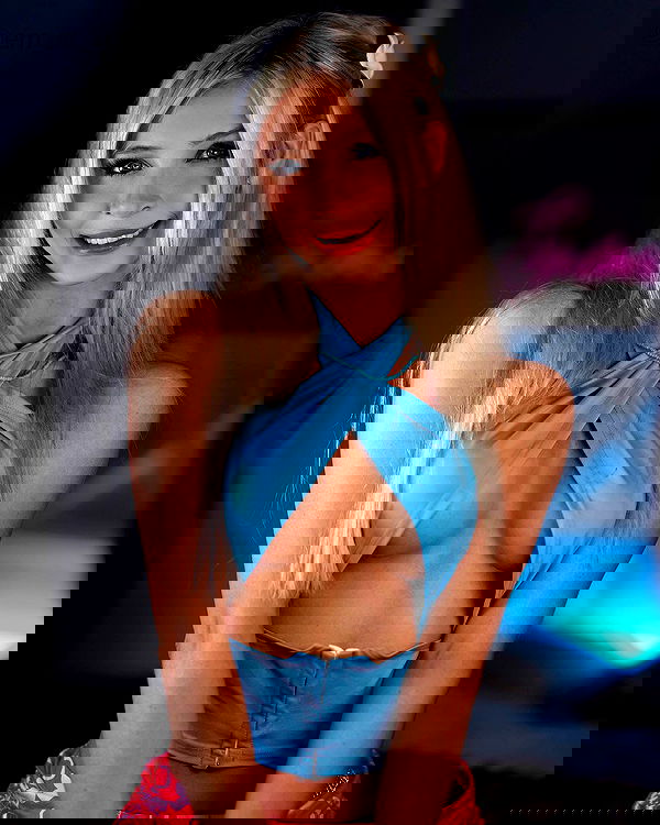 emxllouise2 image ~ Altpins