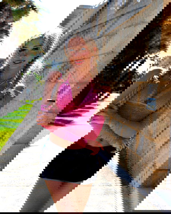 emxllouise2 image ~ Altpins