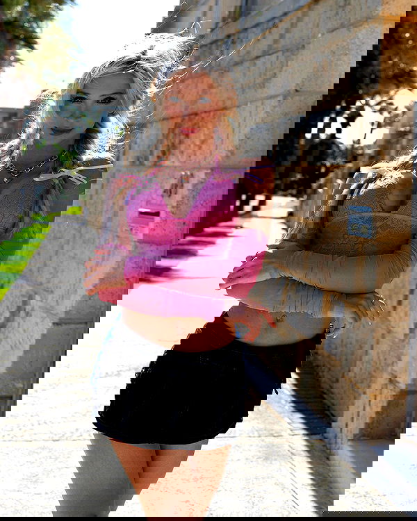 emxllouise2 image ~ Altpins