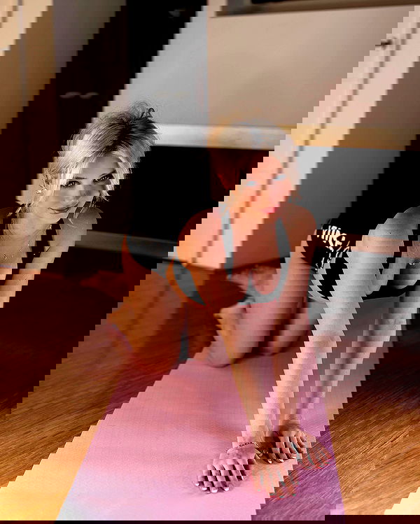 emxllouise2 image ~ Altpins