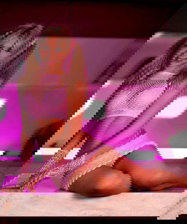 emxllouise2 image ~ Altpins