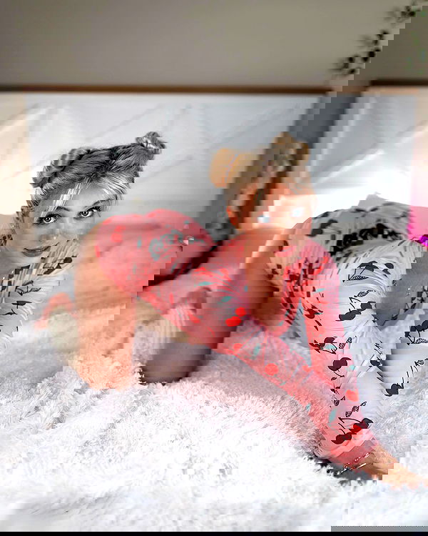 emxllouise2 image ~ Altpins