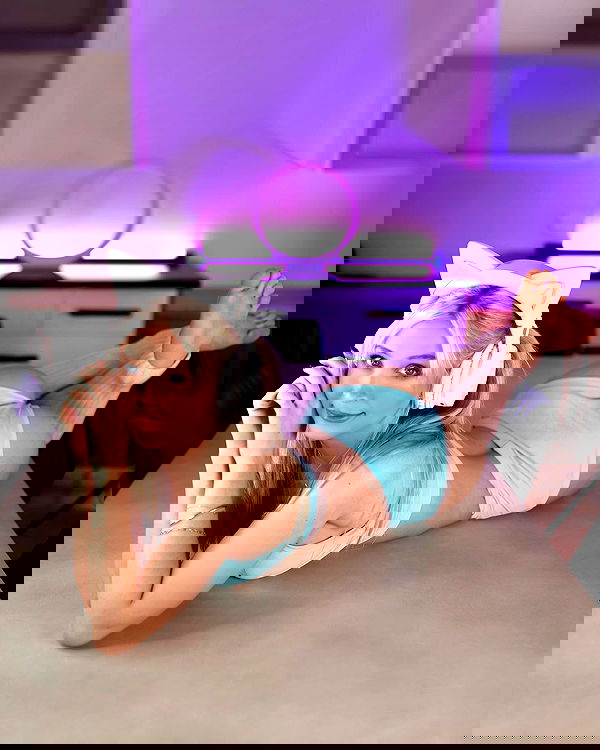 emxllouise2 image ~ Altpins