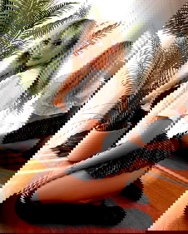 emxllouise2 image ~ Altpins