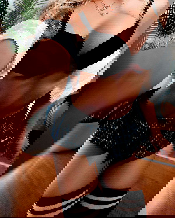 emxllouise2 image ~ Altpins