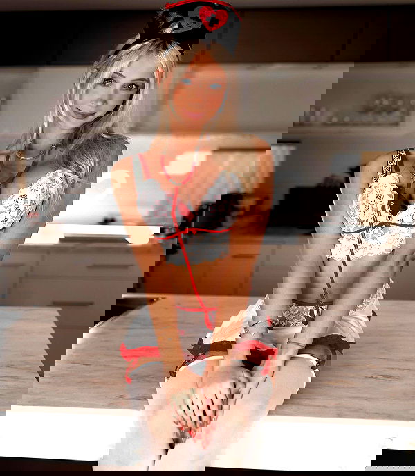 emxllouise2 image ~ Altpins