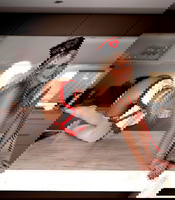 emxllouise2 image ~ Altpins