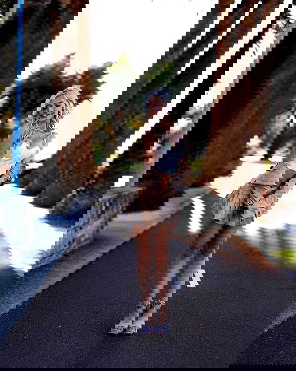 emxllouise2 image ~ Altpins