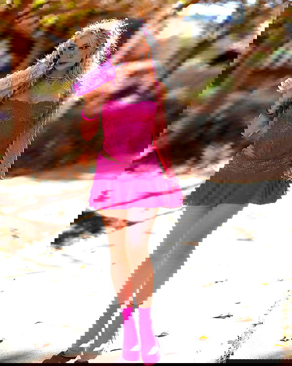 emxllouise2 image ~ Altpins