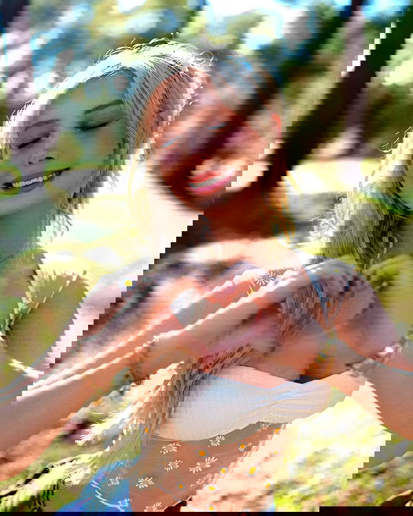 emxllouise2 image ~ Altpins