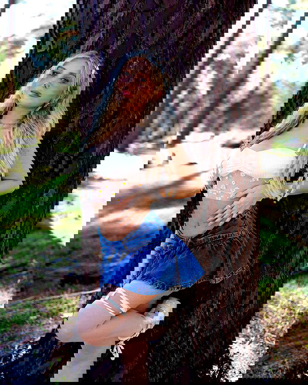 emxllouise2 image ~ Altpins