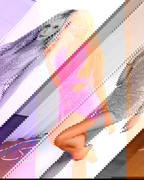 emxllouise2 image ~ Altpins