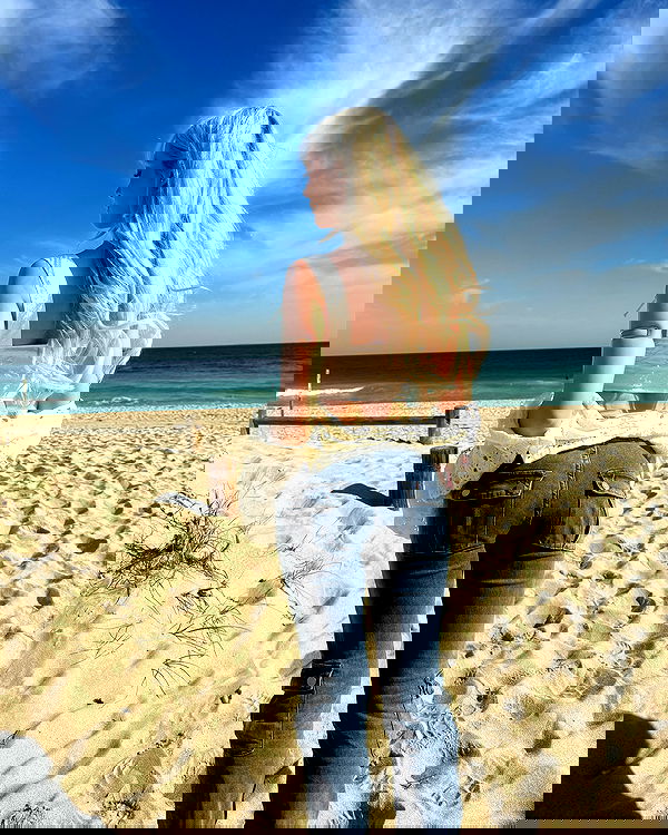 emxllouise2 image ~ Altpins