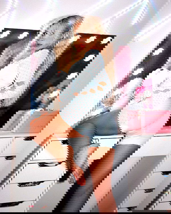 emxllouise2 image ~ Altpins