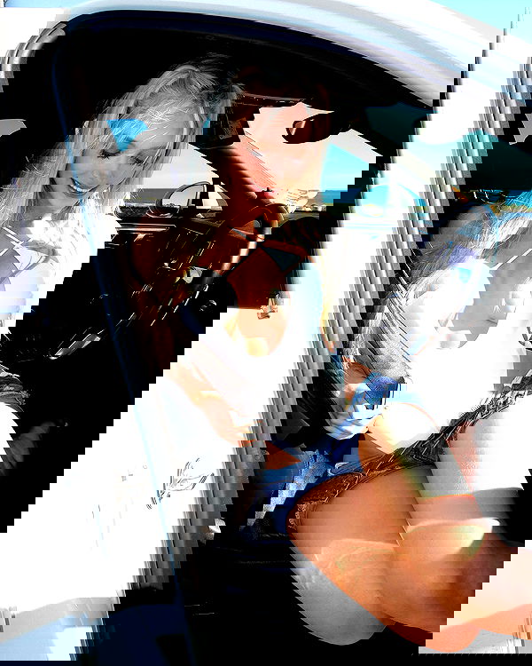 emxllouise2 image ~ Altpins