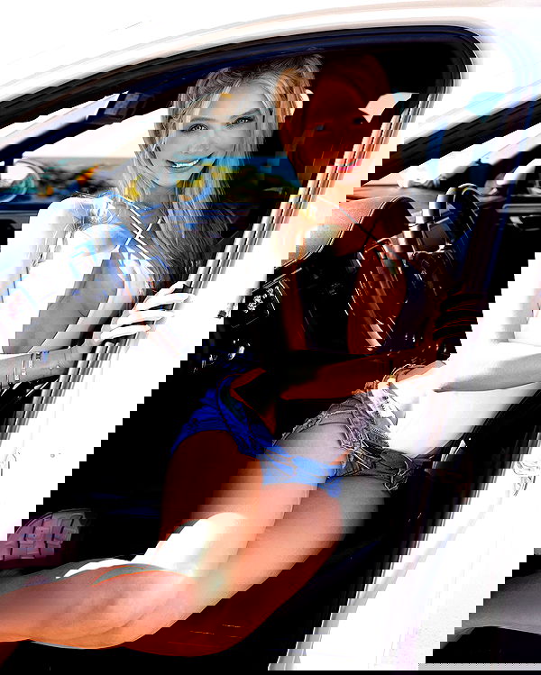 emxllouise2 image ~ Altpins