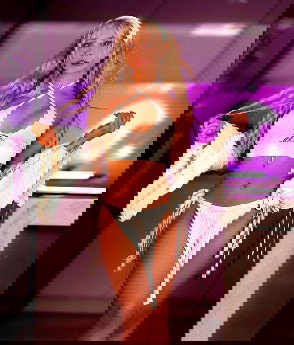 emxllouise2 image ~ Altpins