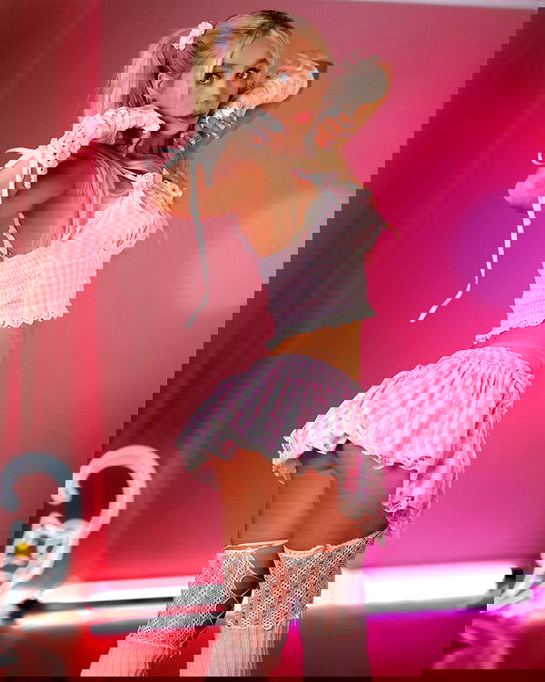 emxllouise2 image ~ Altpins