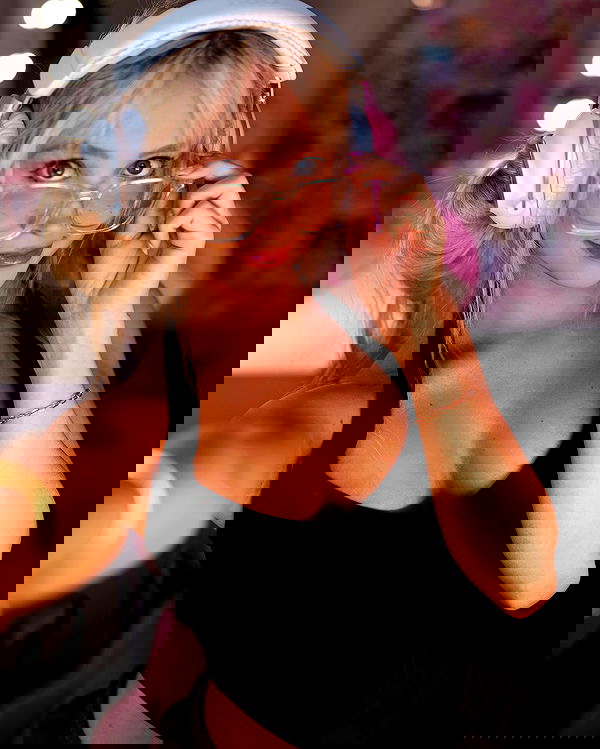 emxllouise2 image ~ Altpins