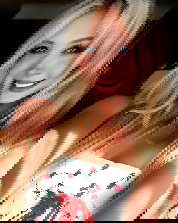 emxllouise2 image ~ Altpins