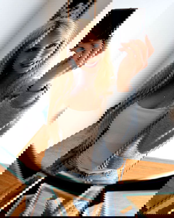 emxllouise2 image ~ Altpins