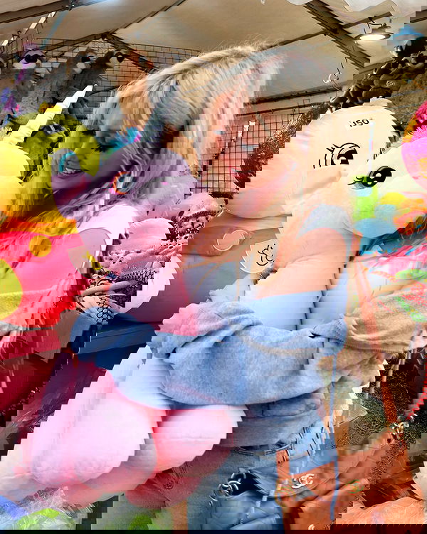 emxllouise2 image ~ Altpins