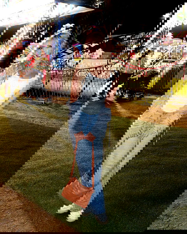 emxllouise2 image ~ Altpins